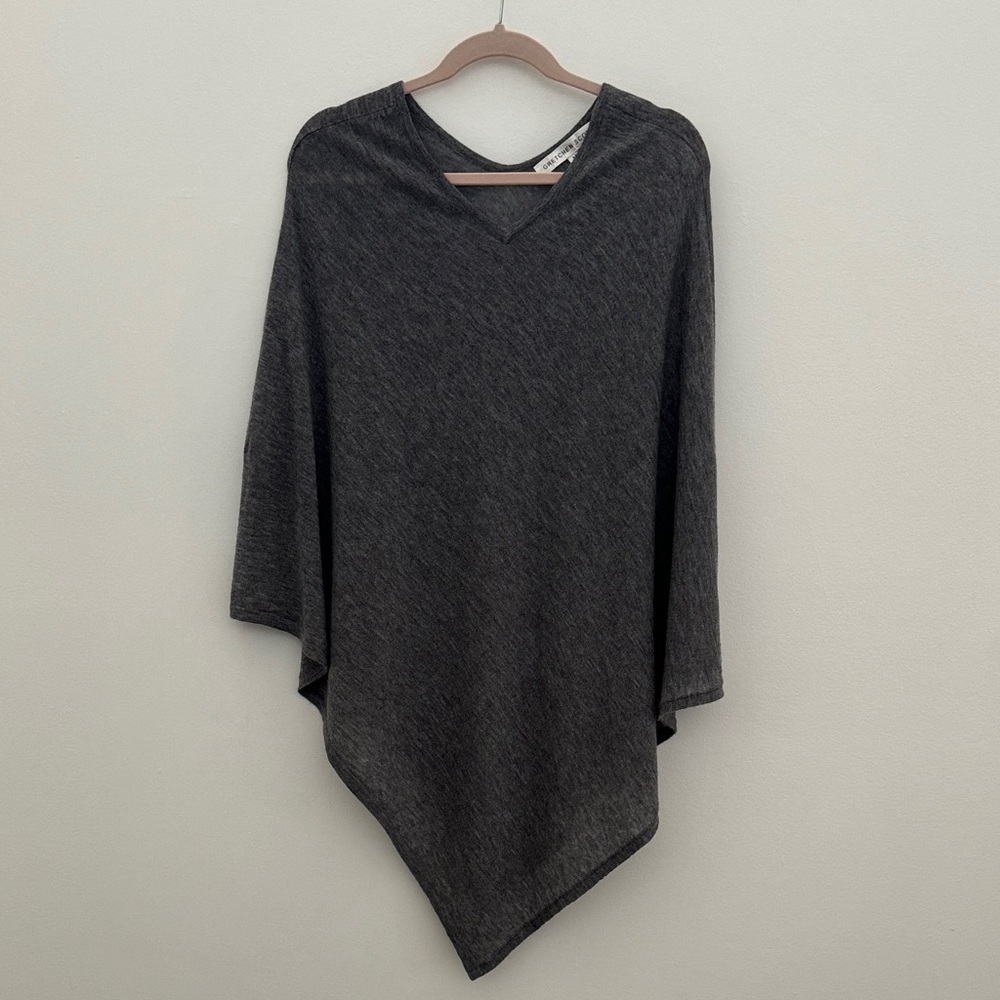 EUC Gretchen Scott 50% Wool Gray Poncho